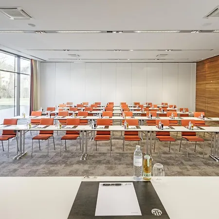 & 4* Leoben (Styria)