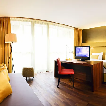 Hotel & Leoben (Styria)