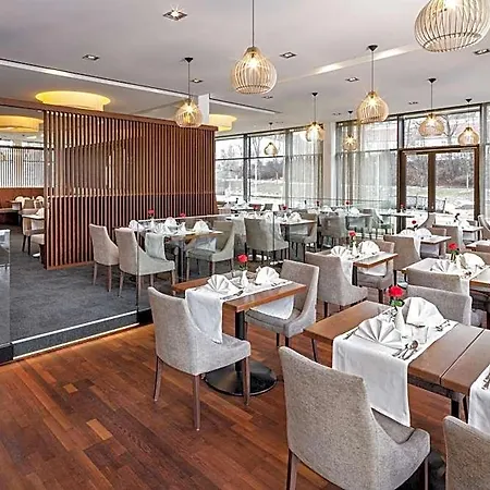 Hotel & Leoben (Styria)