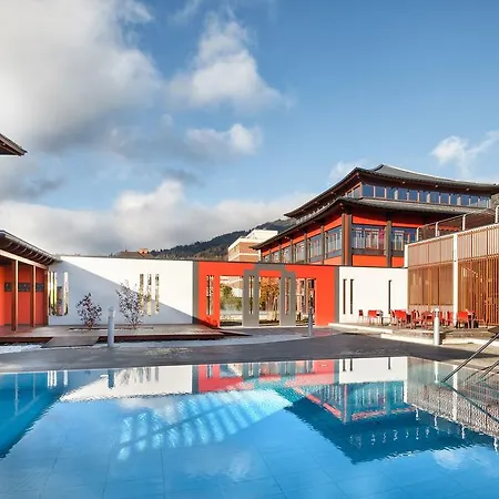 & Hotel